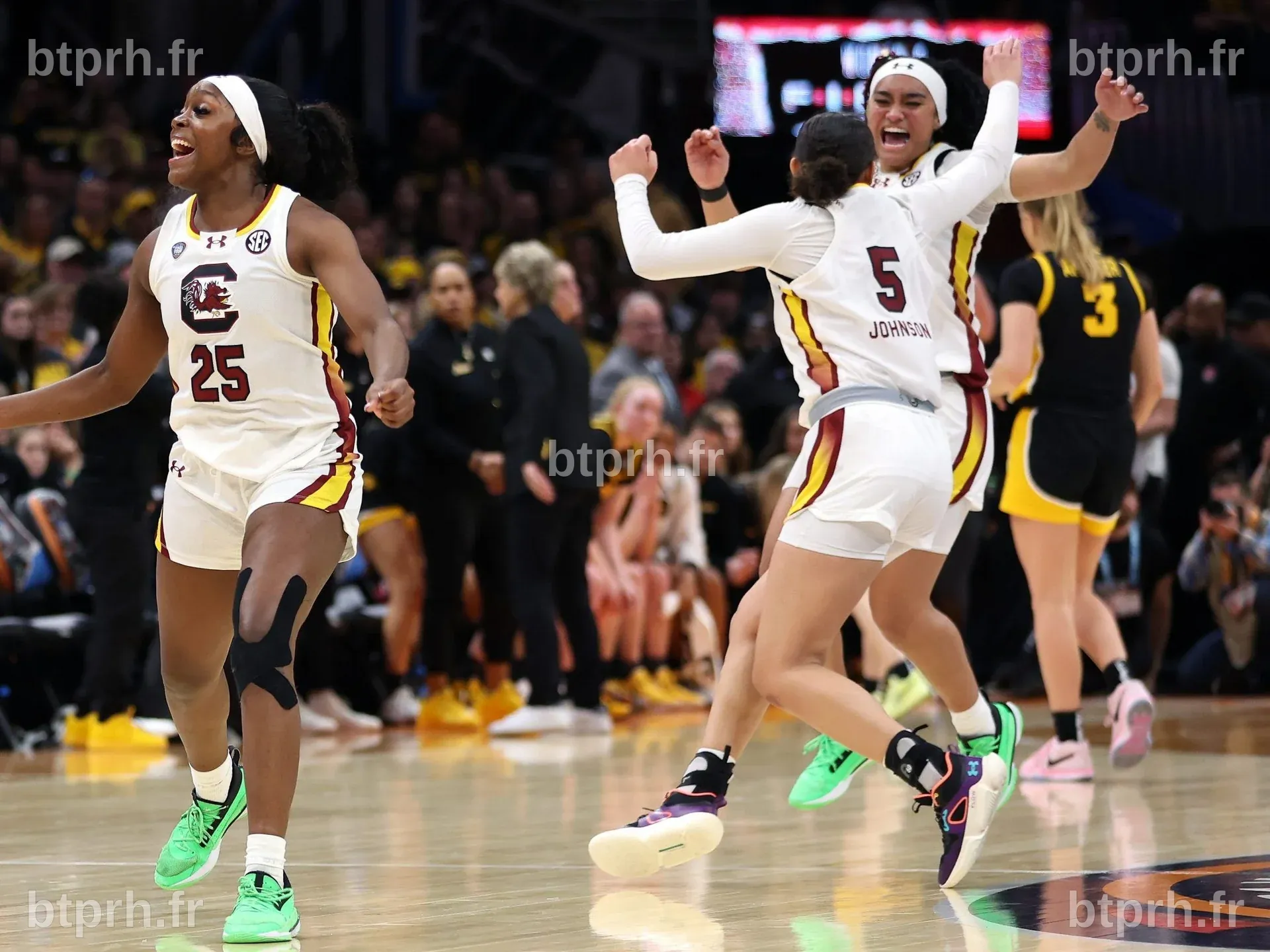 South Carolina wins NCAA championship, beating Caitlin Clark and Iowa ...