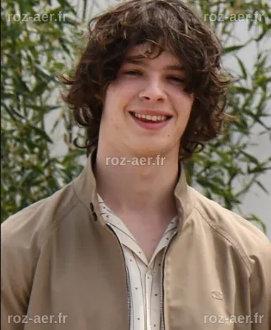 Paul Kircher Taille: Détails sur la Stature du Jeune Acteur Français ...