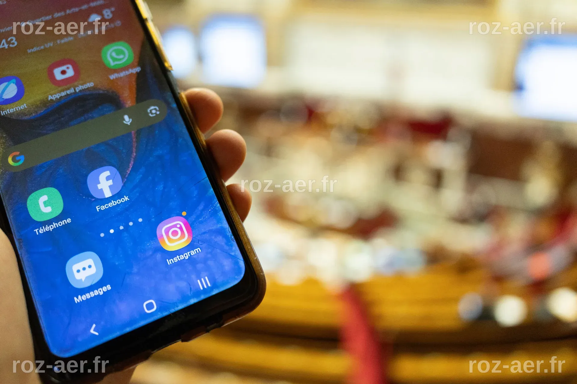 Interdiction des réseaux sociaux aux moins de 15 ans : sans les adultes ...