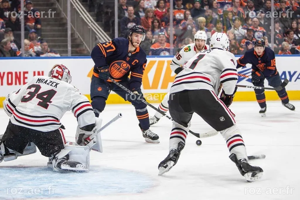 Une 15e victoire de suite pour les Oilers, qui défont les Blackhawks 3 ...
