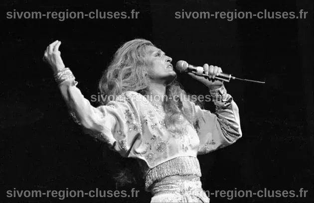 Dalida, morte il y a 35 ans : une vie d'éclat et de tragédie EN IMAGES