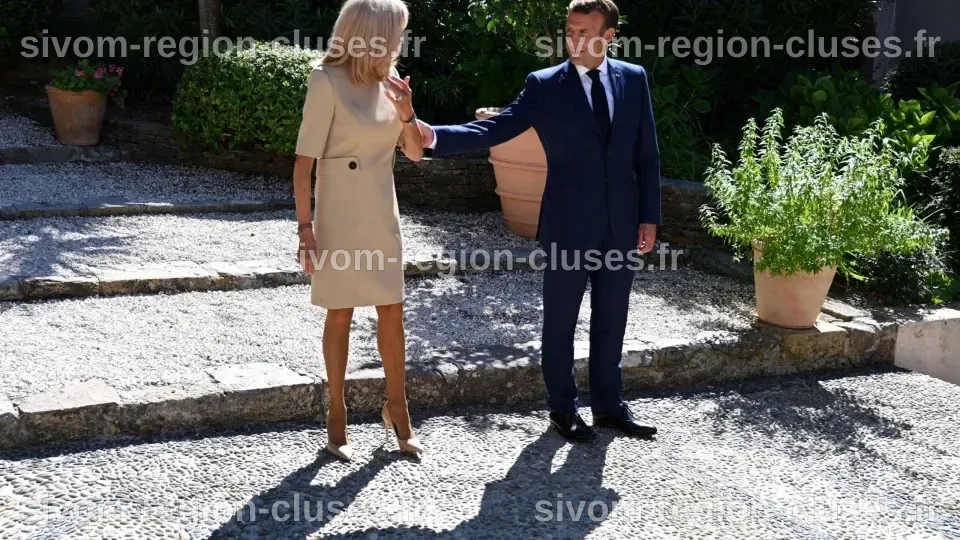 Emmanuel Et Brigitte : Une Histoire D'amour Fascinante