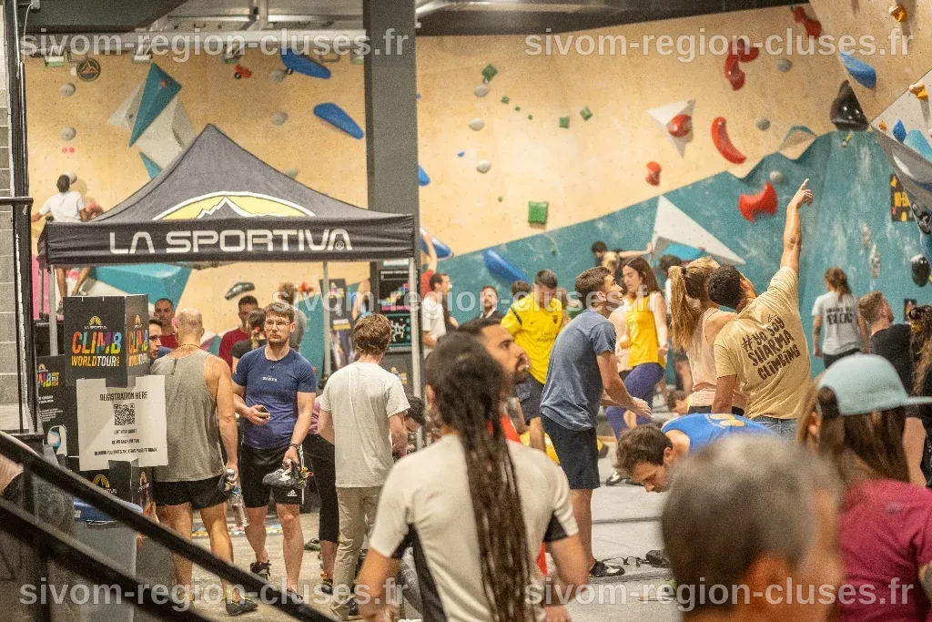 Lleno absoluto en la parada del La Sportiva Climb World Tour en Bloc ...