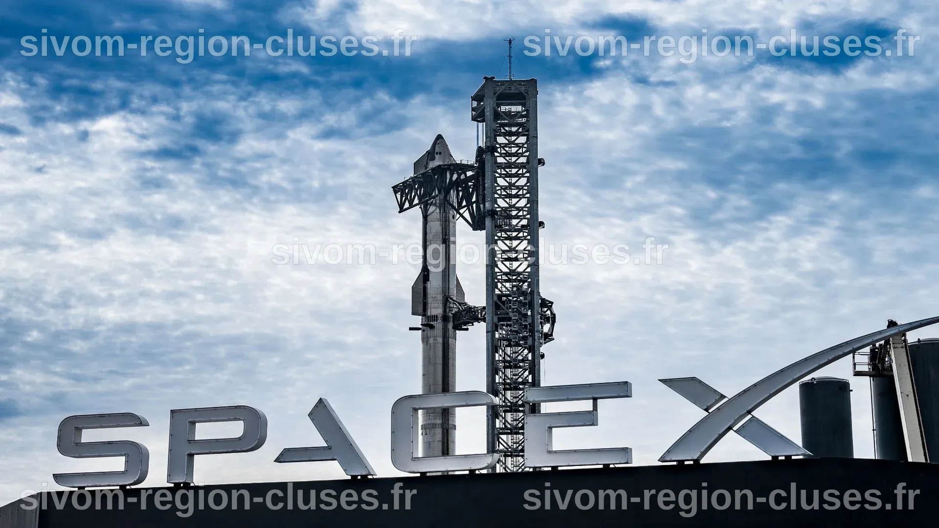 Le colossal Starship de SpaceX en position pour son 3ème vol, une ...