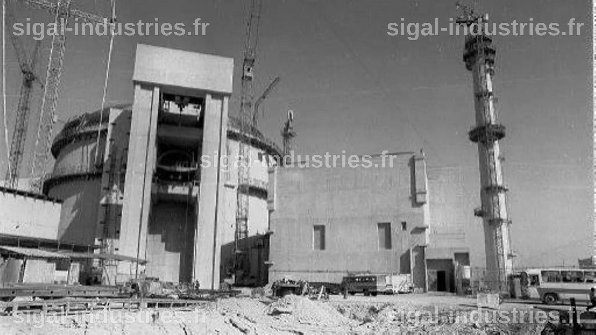 Attaques ciblant la centrale nucléaire de Bouchehr en Iran et le passage frontalier en Irak