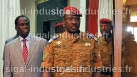 Le Burkina Faso doit 'oublier' la démocratie, déclare le chef militaire