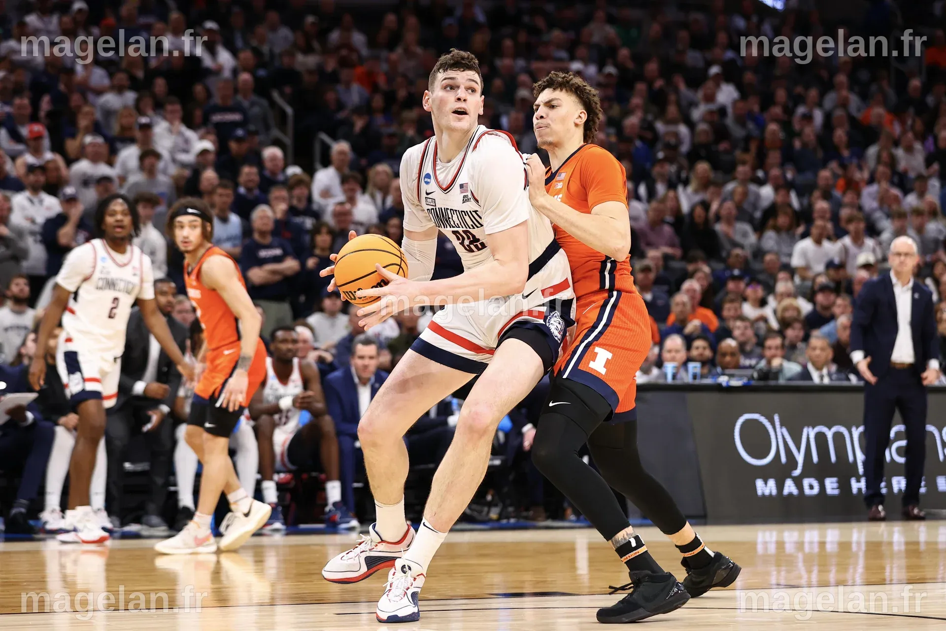 UConn vs. Illinois final score, results: Donovan Clingan, Huskies ...