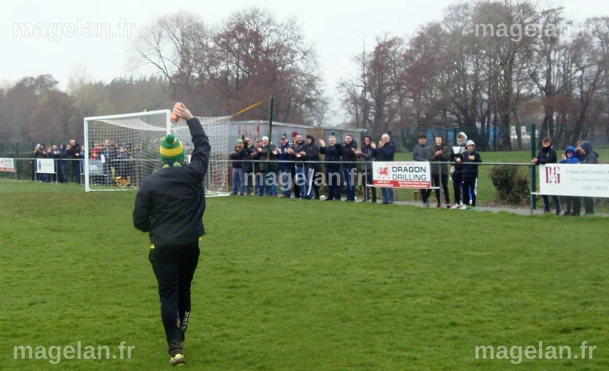 Caernarfon Town clinch promotion to Welsh Premier League - Y Clwb Pêl-droed