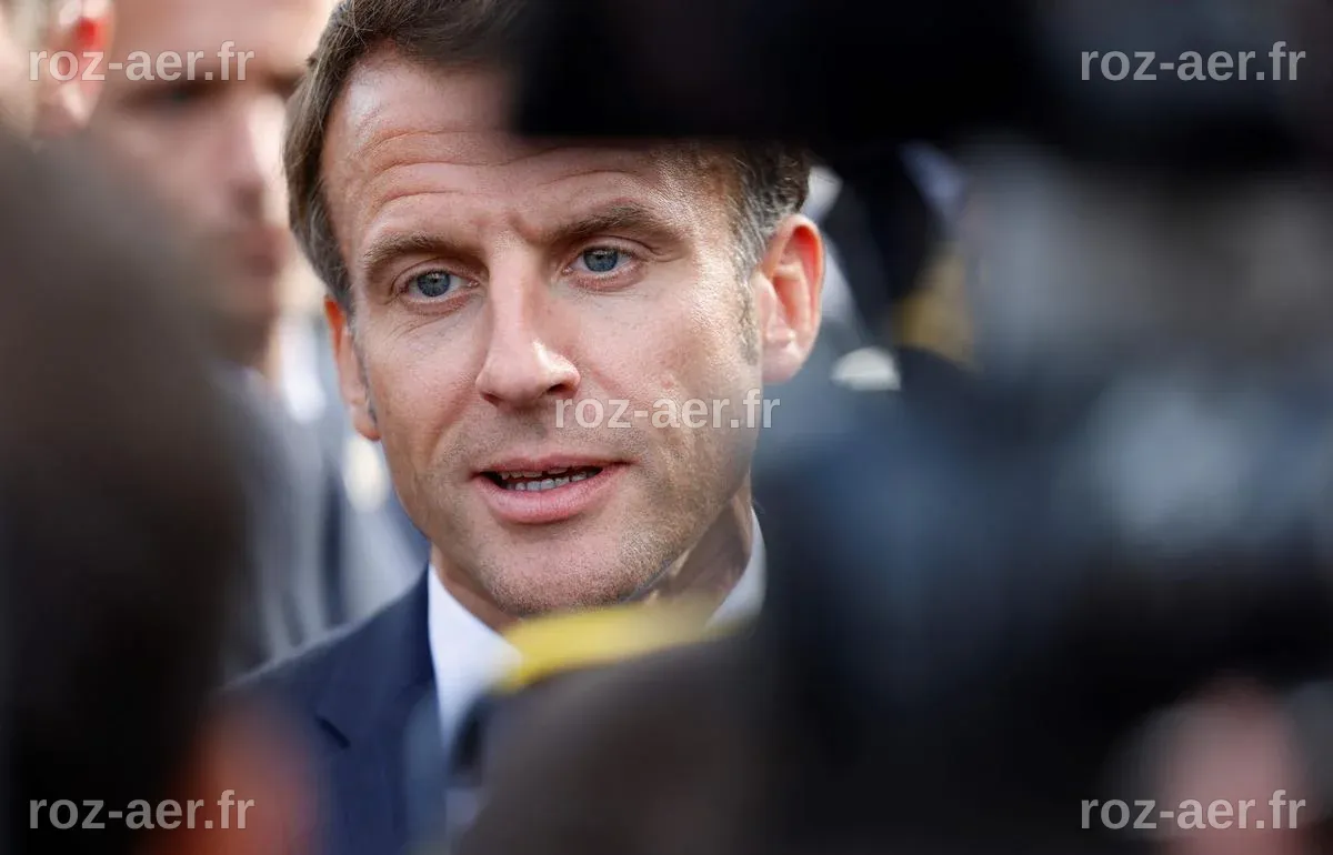 Emmanuel Macron promet une « vraie décentralisation » des institutions