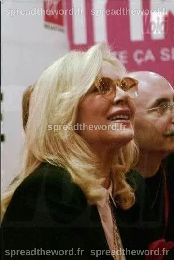 Pin by OURY MARYVONNE on Sylvie Vartan | Portrait, Historical ...