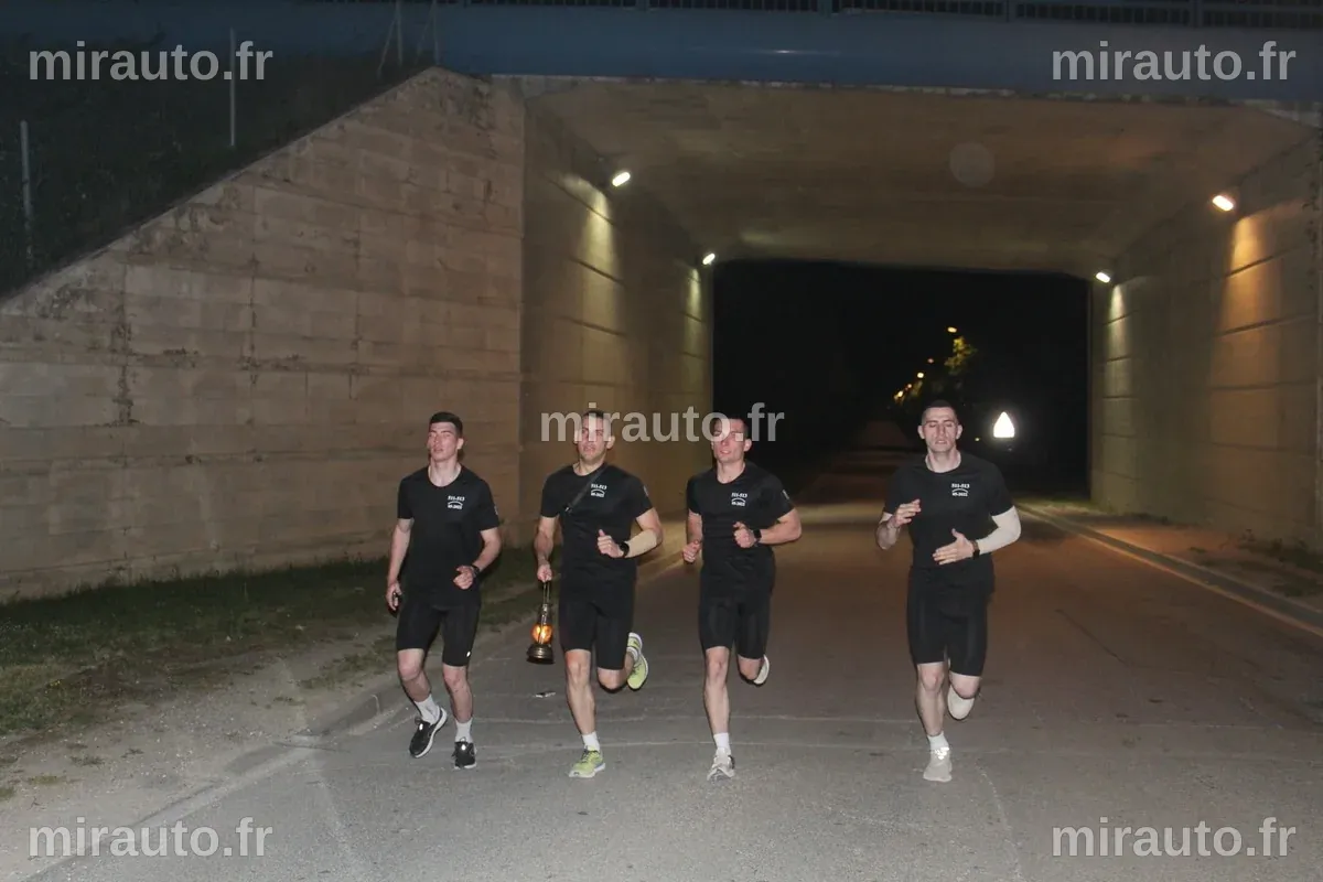 Des élèves gendarmes honorent la « Flamme de la Nation »