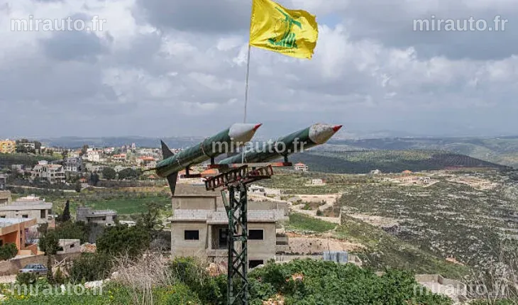 Le Hezbollah tire plus de 100 roquettes sur le nord d'Israël lors d'une attaque conjointe avec l'Iran, cinq blessés