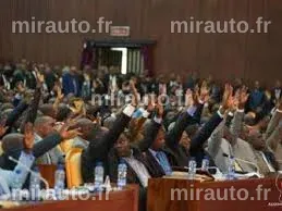 Le projet de loi des sénateurs sur les droits des membres des conseils scolaires adopté