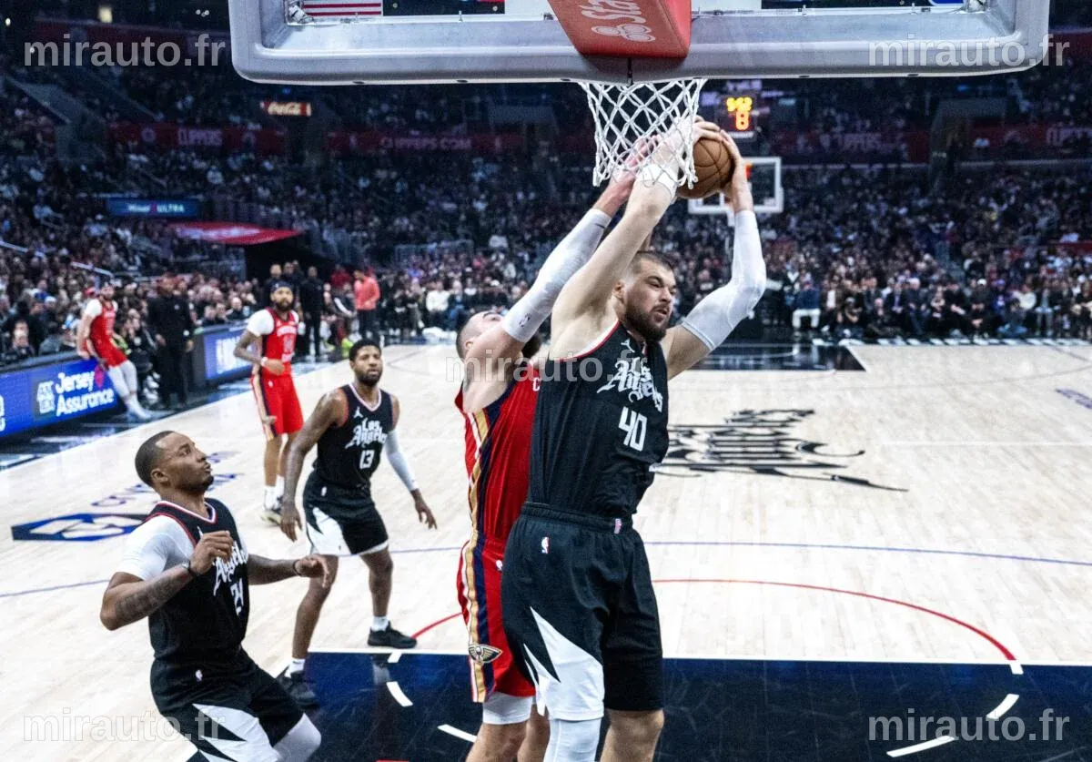 Les Clippers s'effondrent après avoir mené de 18 points et s'inclinent face aux Pelicans 124-109