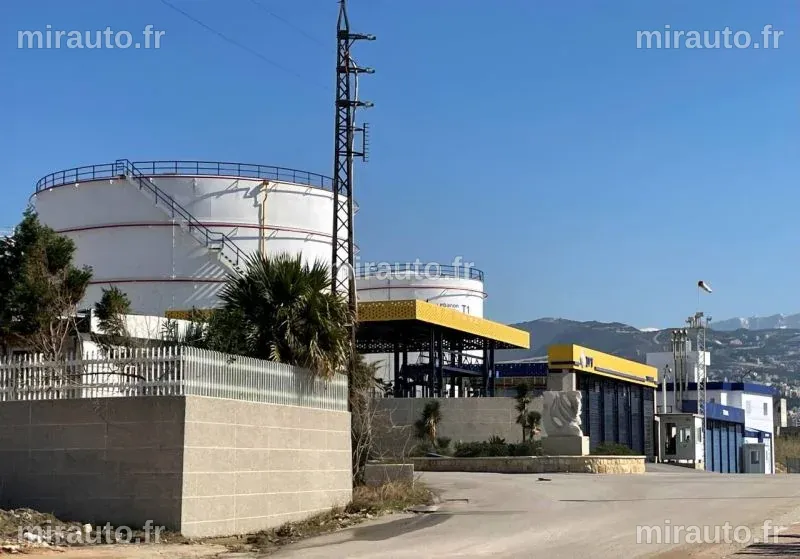 Les prix de l'essence et du diesel s'envolent du jour au lendemain, les conducteurs inquiets remplissent leurs réservoirs