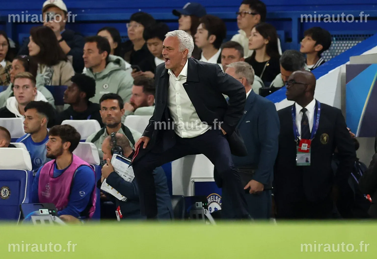 Mourinho suspendu, mais présent au Santiago Bernabéu pour le choc Real Madrid vs Benfica