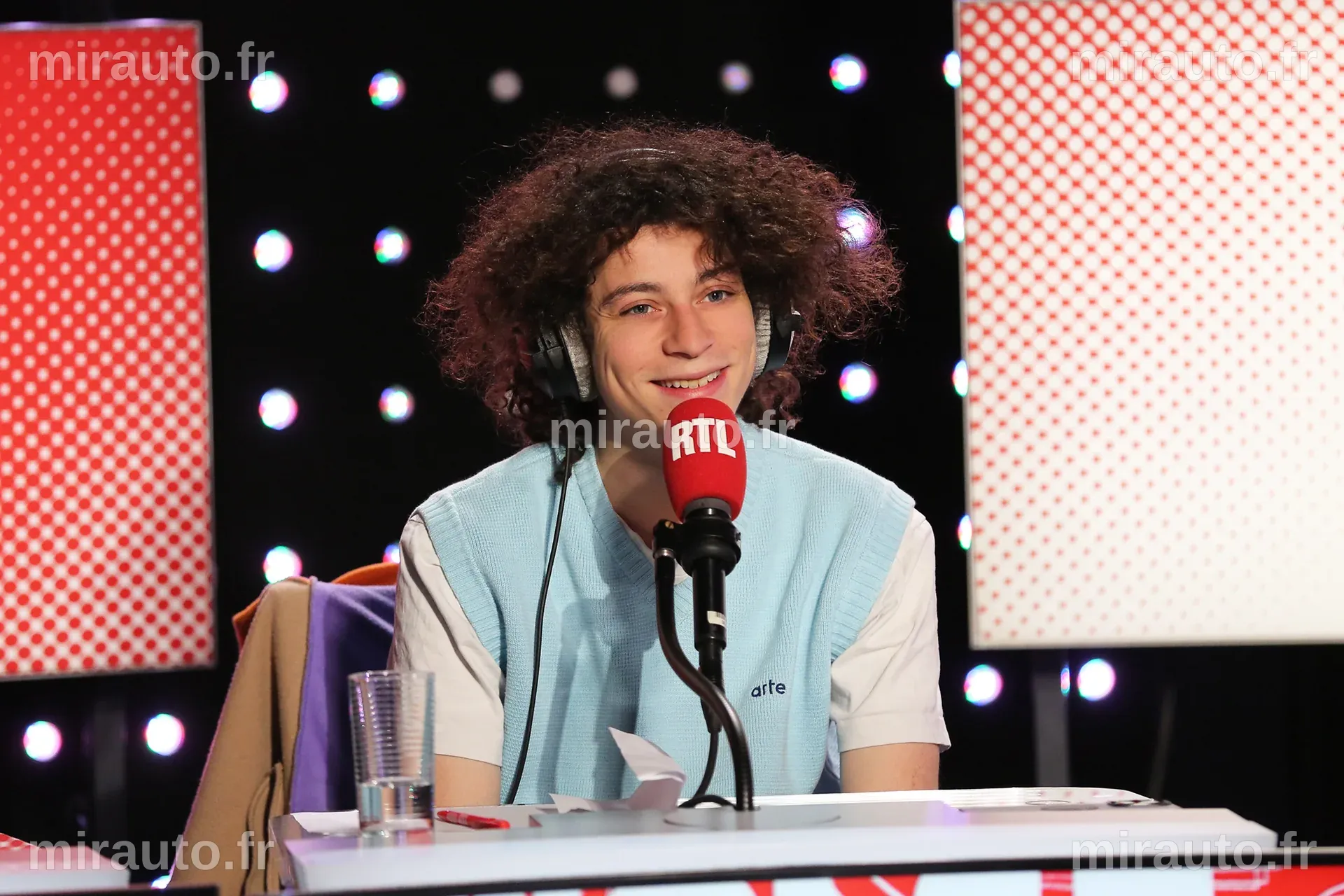 Tout savoir sur Roman Doduik et sa copine : Un duo complice dans le monde de l'humour