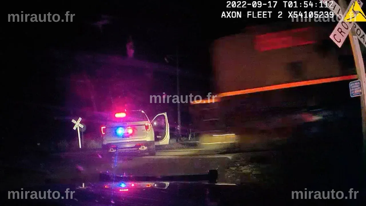 Une femme arrêtée par la police du Colorado après avoir quémandé dans un supermarché puis pris la fuite dans une voiture de luxe