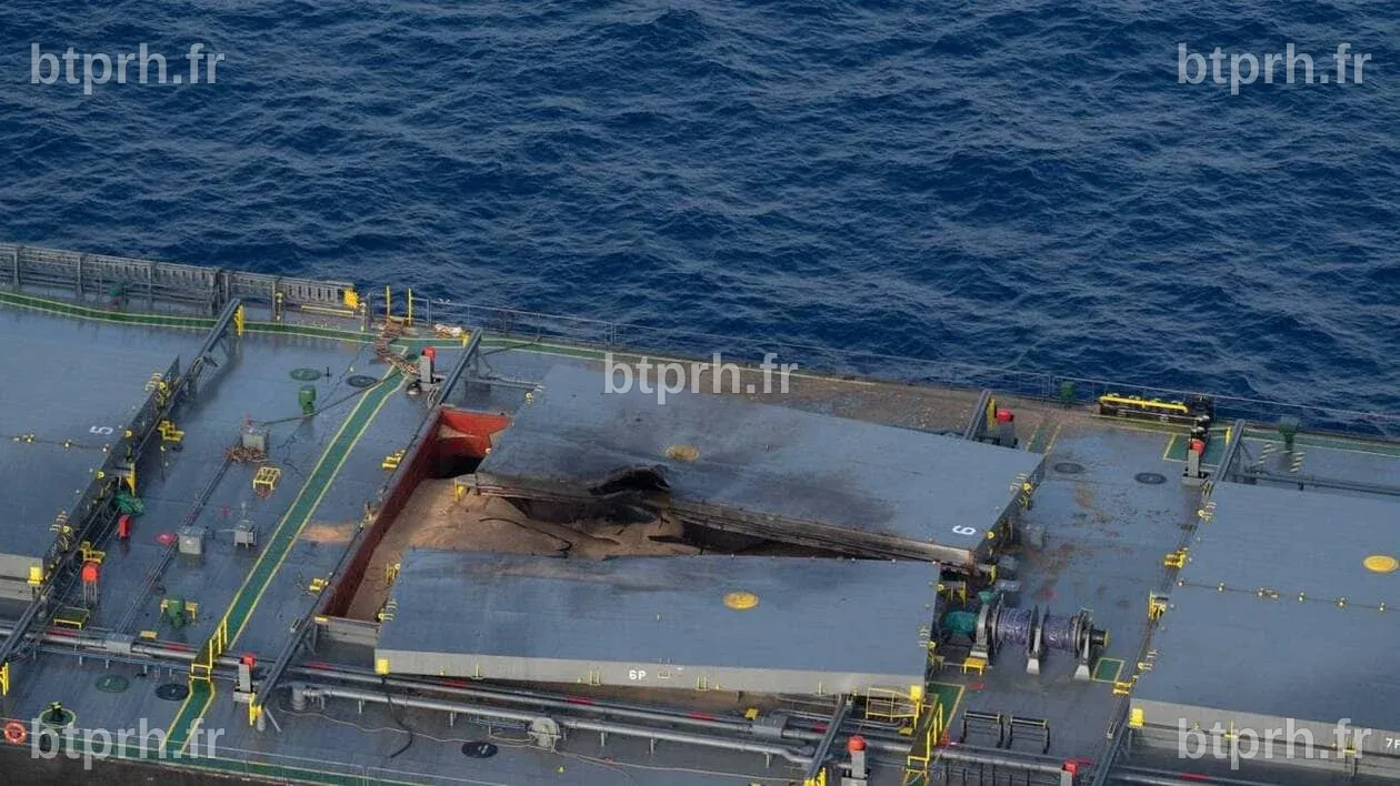 EN IMAGES. Les forces françaises en mer Rouge assistent le navire ...
