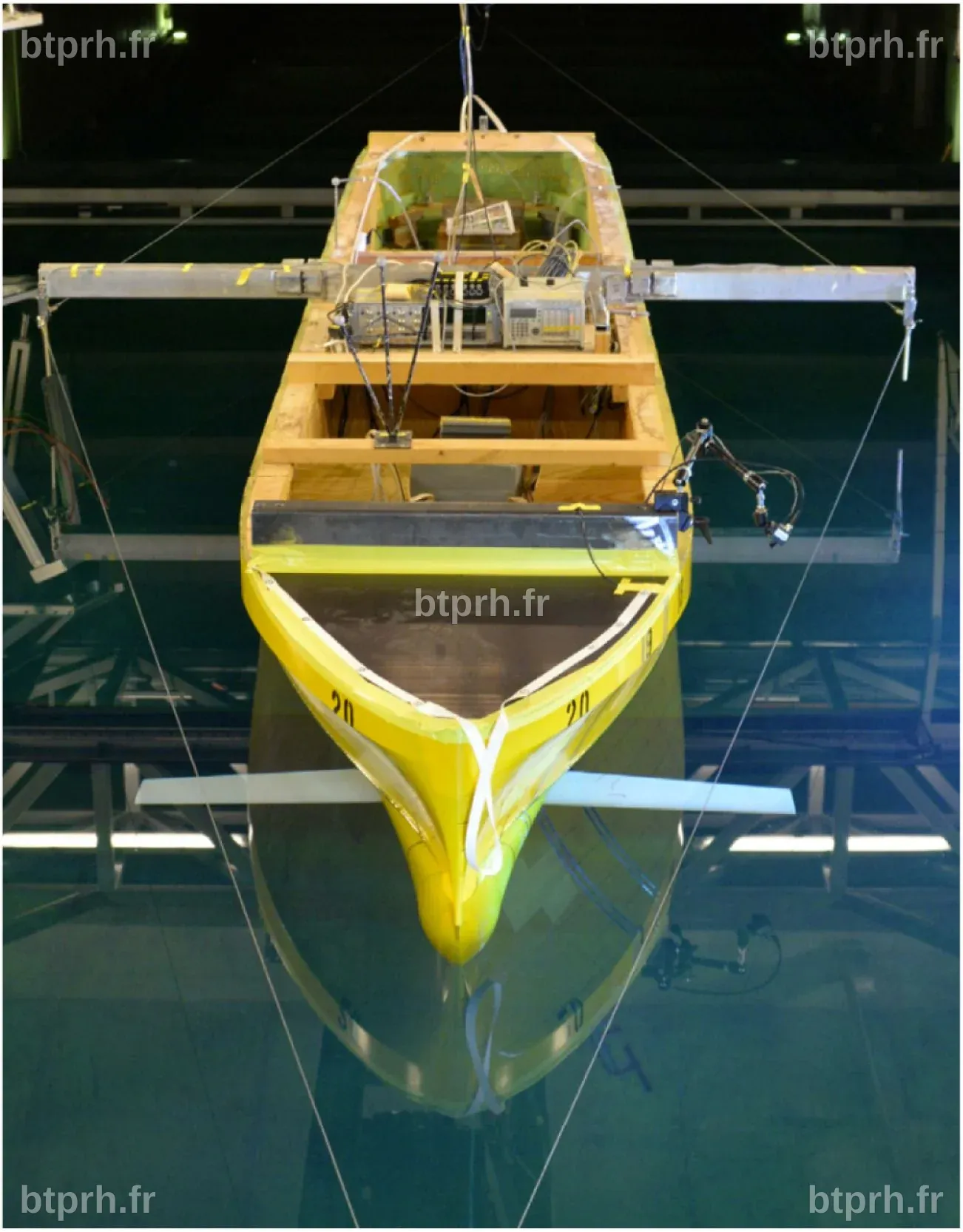 Cette technologie utilise les vagues pour propulser les navires ...