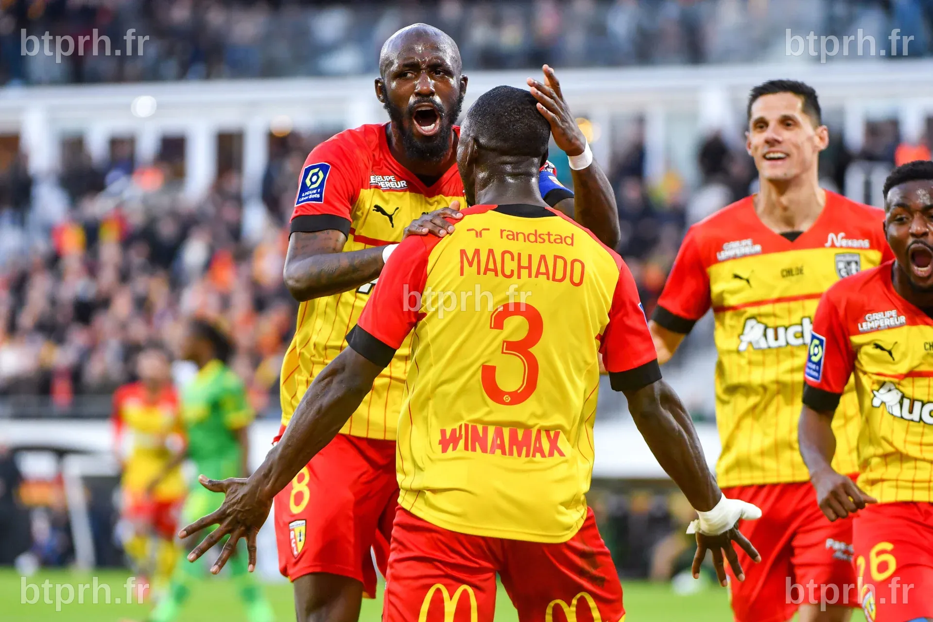 L1 (J24) : Lens s'impose face à Nantes et reste dans la course à la C1 ...