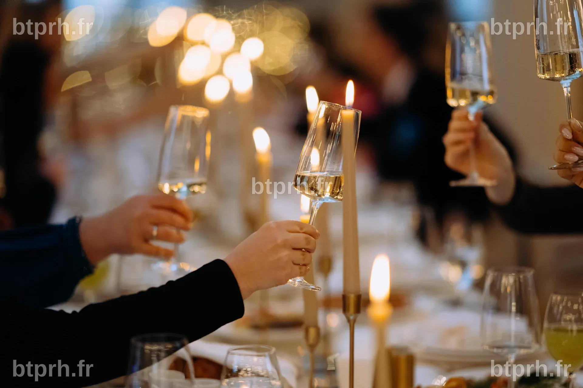 Les Français dépensent 20% de plus au restaurant pendant les fêtes de ...