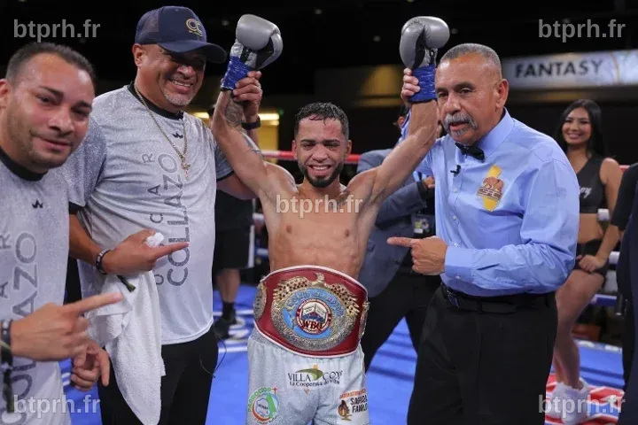 Photos: Oscar Collazo Makes History in Stopping Jerusalem For WBO Title