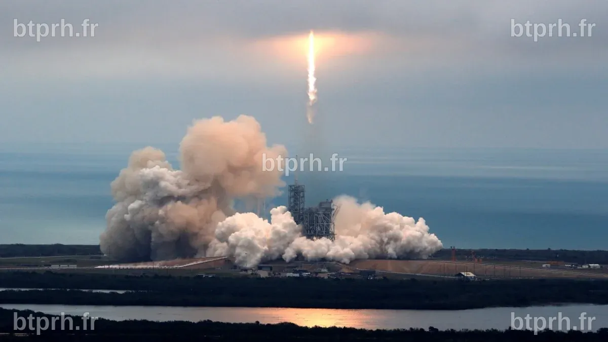 Lancement de la capsule Dragon vers la Station spatiale internationale