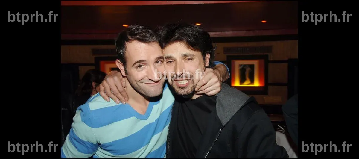 Photo : Jean Dujardin et Bruno Salomone en 2006 - Purepeople