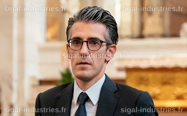 Emmanuel Grégoire : Portrait du Nouveau Maire de Paris