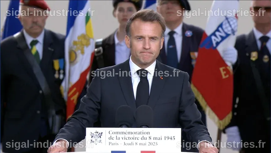 Emmanuel Macron souligne l'importance du nouveau porte-avions pour l'indépendance industrielle de la France