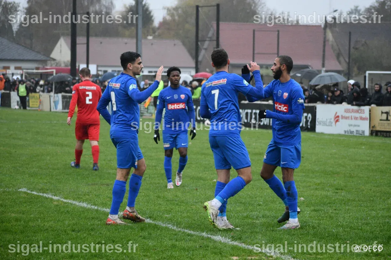 Football - Coupe de France : OL-Lens, Mata et Himbert portent la charge dans un match chaotique