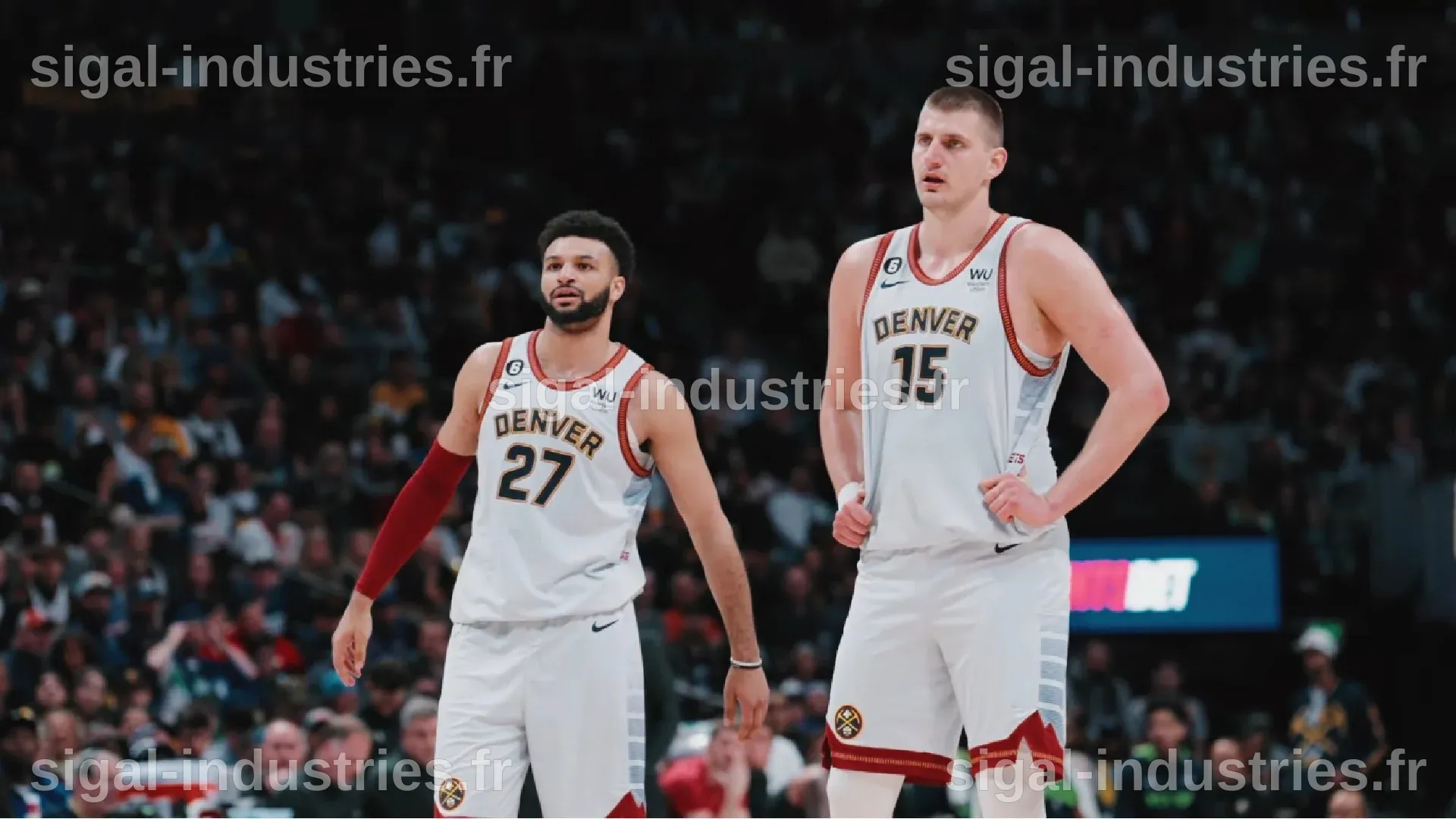 Jamal Murray brille avec 53 points et Jokic signe un impressionnant triple-double pour mener les Nuggets à la victoire contre les Mavs, 142-135