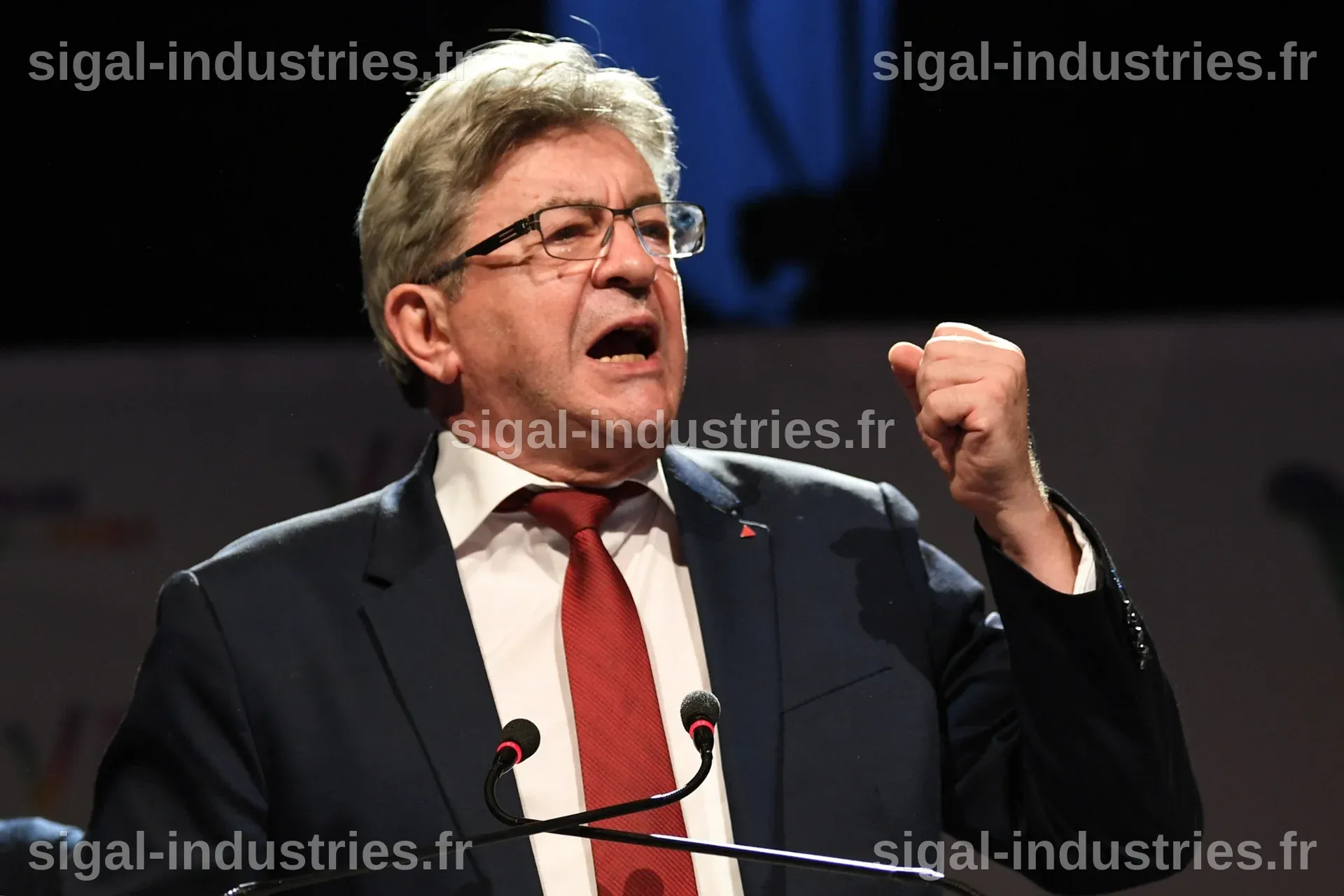 Jean-Luc Mélenchon : Refus de l'ordre établi à l'approche de la présidentielle