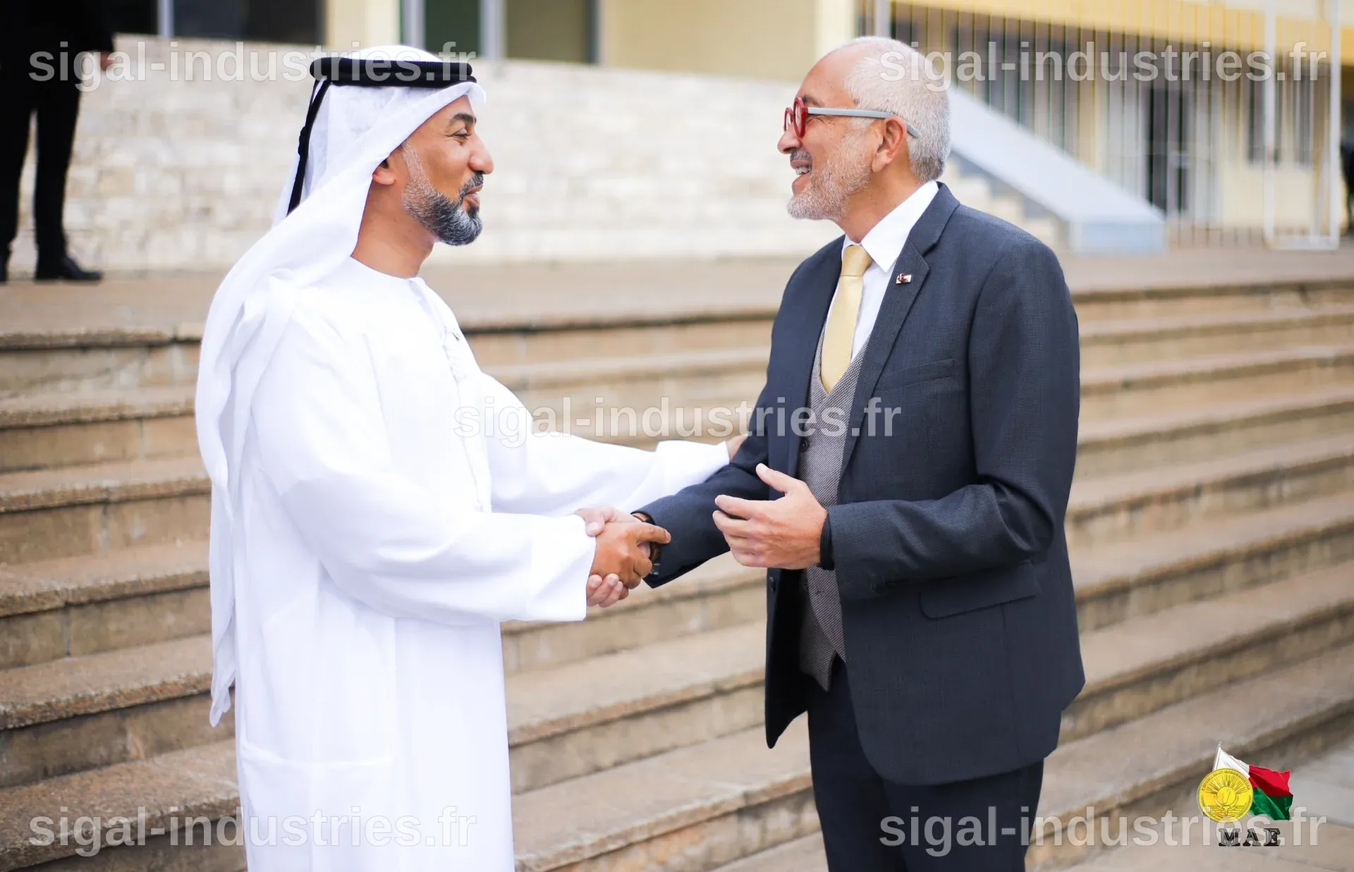 L'ambassadeur des Émirats Arabes Unis accueille des responsables israéliens pour un iftar de Ramadan à l'ambassade émirienne