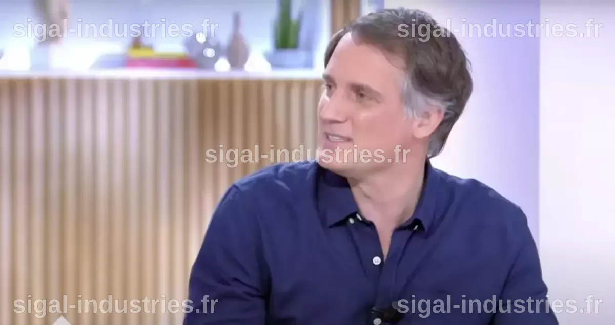 La Vie Privée de Raphaël de Casabianca : Entre Mystère et Authenticité