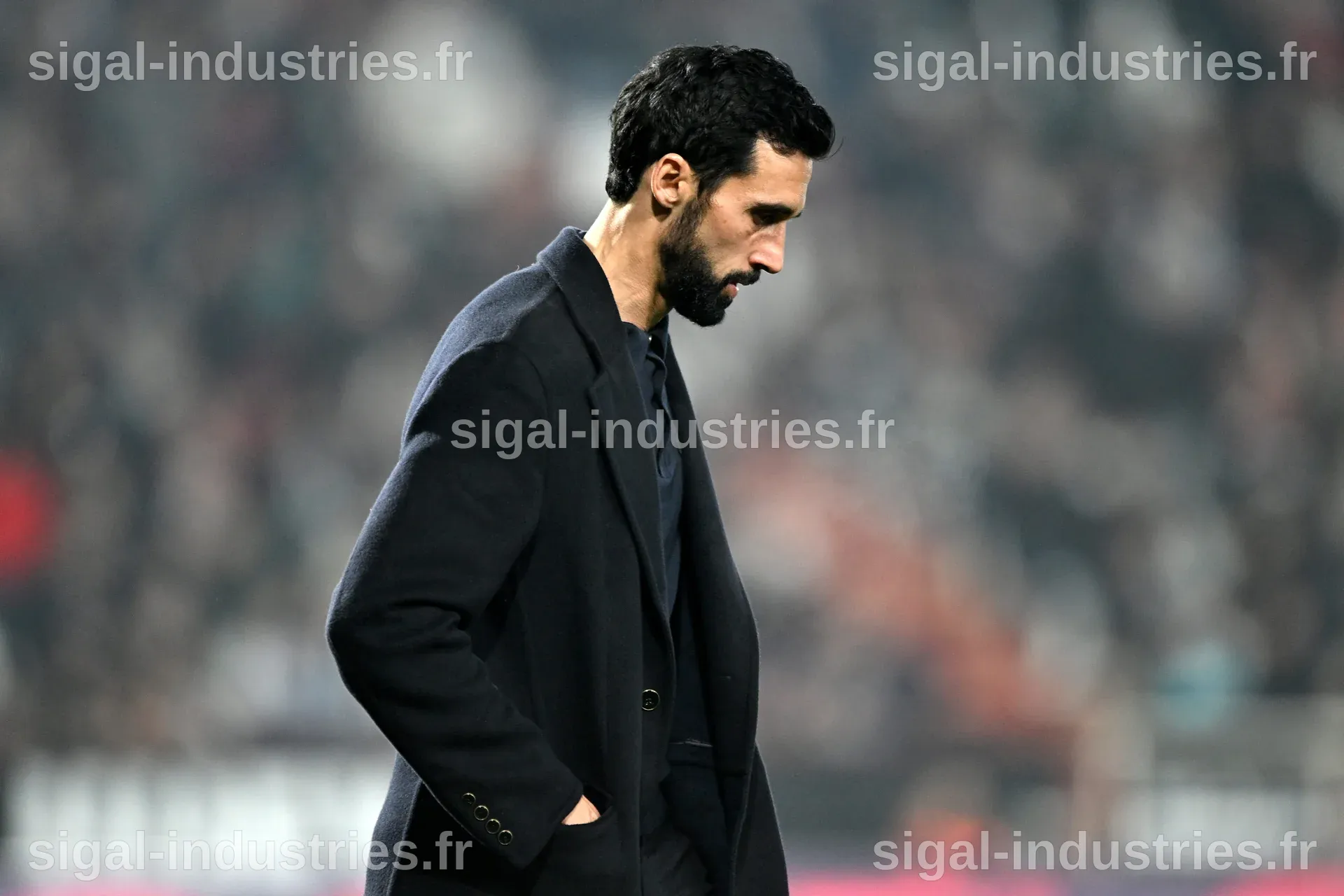 Les joueurs du Real Madrid et Alvaro Arbeloa s'attaquent à Gianluca Prestianni