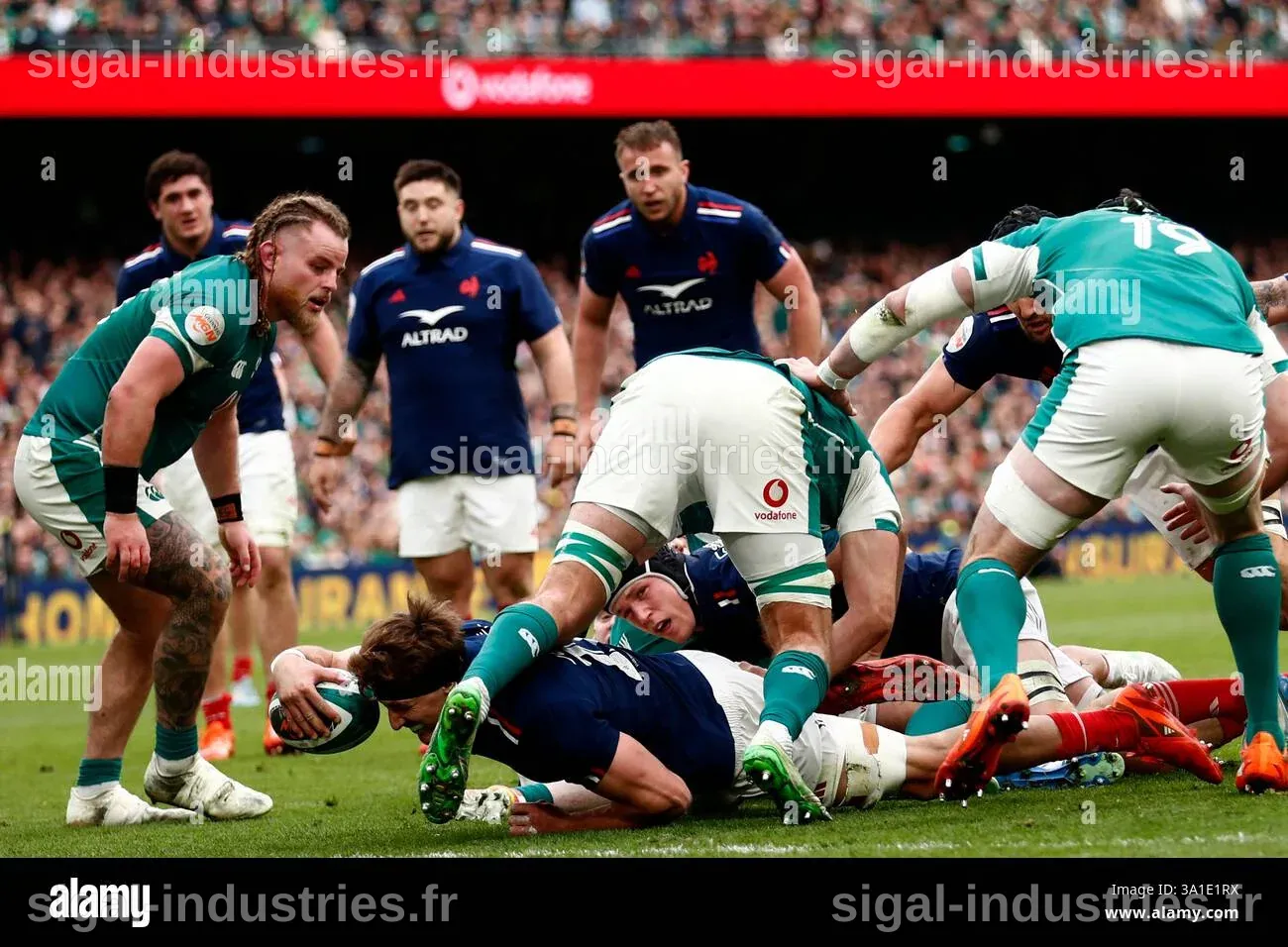 Tournoi des Six Nations : Oscar Jegou face à une sanction sévère pour une « fourchette » contre l’Écosse