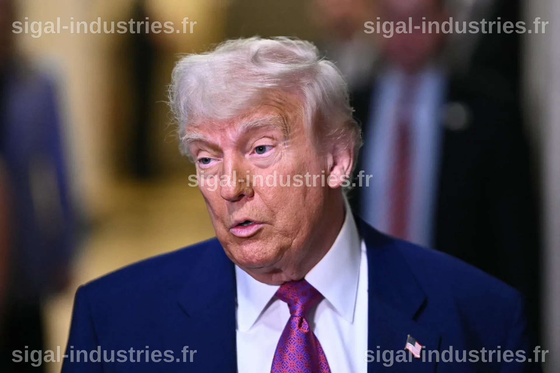 Trump affirme que l'idée de renommer la Penn Station de New York en son honneur vient d'autres, pas de lui