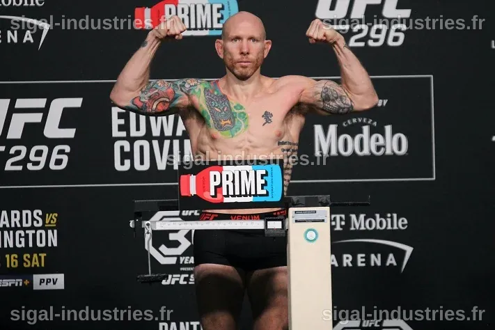 UFC Vegas 114 : Kevin Vallejos écrase Josh Emmett et marque les esprits