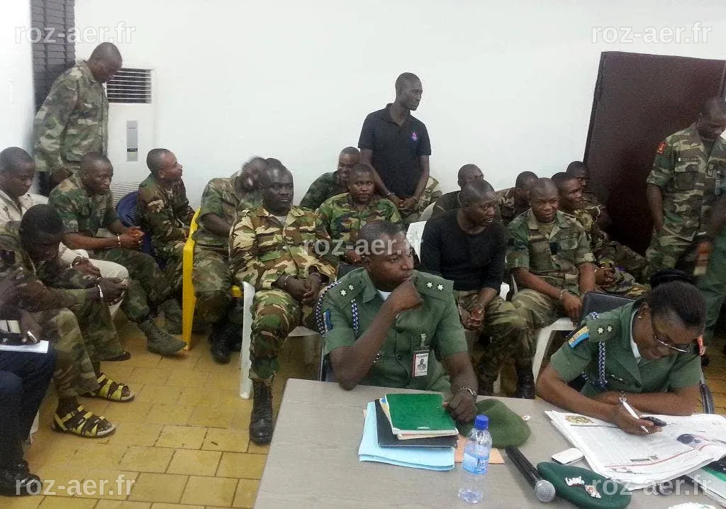 12 Nigerian troops fighting extremists sentenced to death for mutiny ...