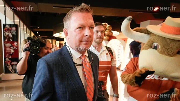 Analyst Rips Texas Longhorns Baseball Coach Jim Schlossnagle For ...