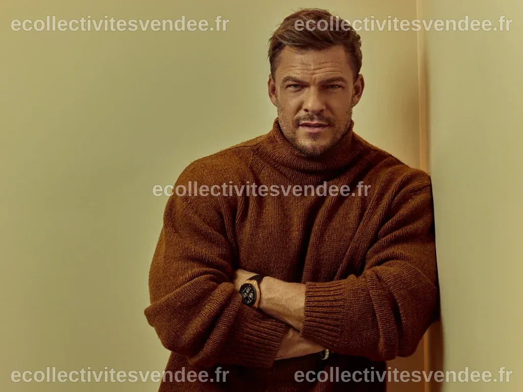 Alan Ritchson : Taille Imposante et Carrière Brillante d'un Acteur au ...