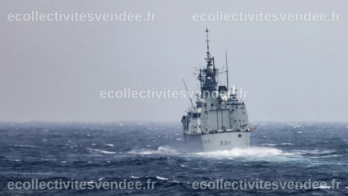 Des navires de guerre occidentaux traversent le détroit de Taïwan ...