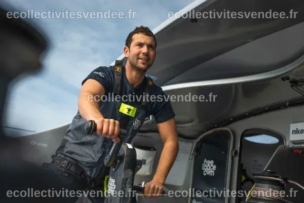 Guirec Soudée se lance dans un tour du monde à l'envers en Ultim avec ...