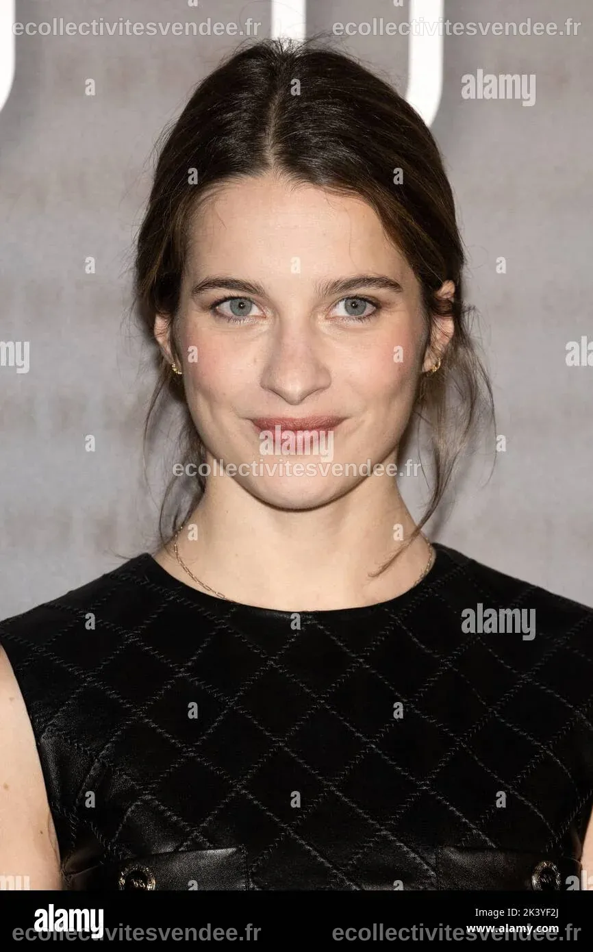 Rebecca Marder attends the Simone, Le Voyage Du Siecle Premiere at ...