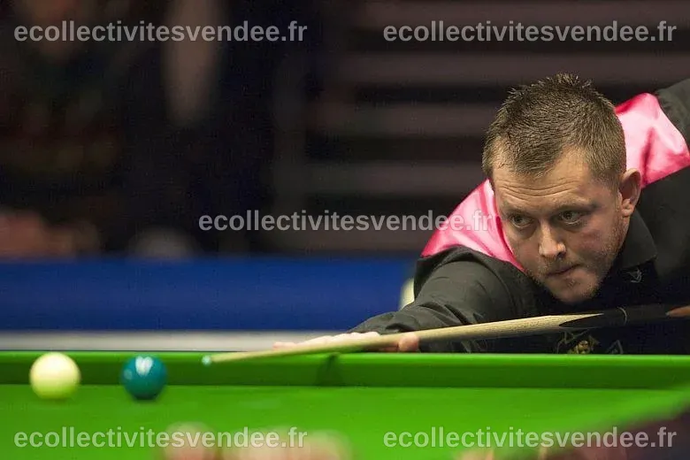 Birthday boy Ronnie O’Sullivan sticks to the business at hand