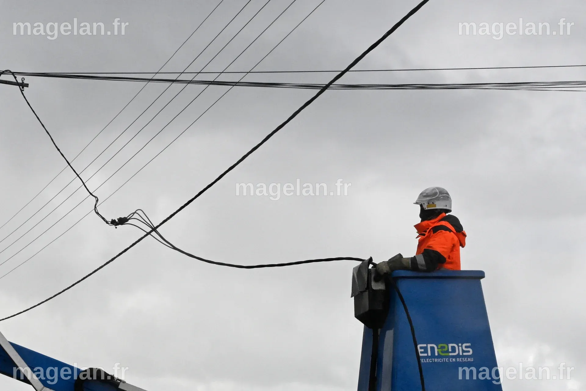 Tempête Domingos : plus de 20.000 foyers en attente d'électricité