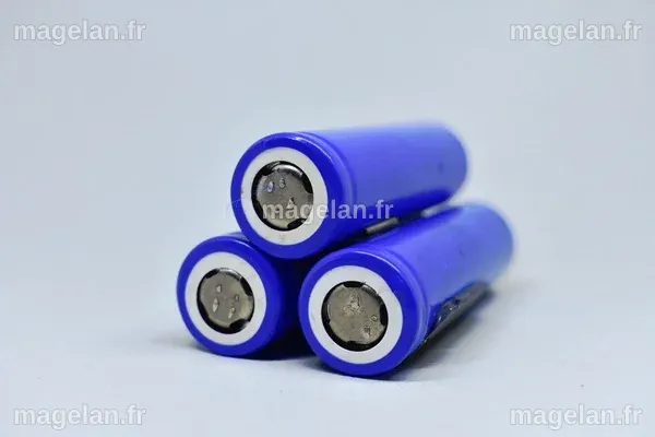 141 Blue Battery Cobalt Royalty-Free Images, Stock Photos & Pictures ...