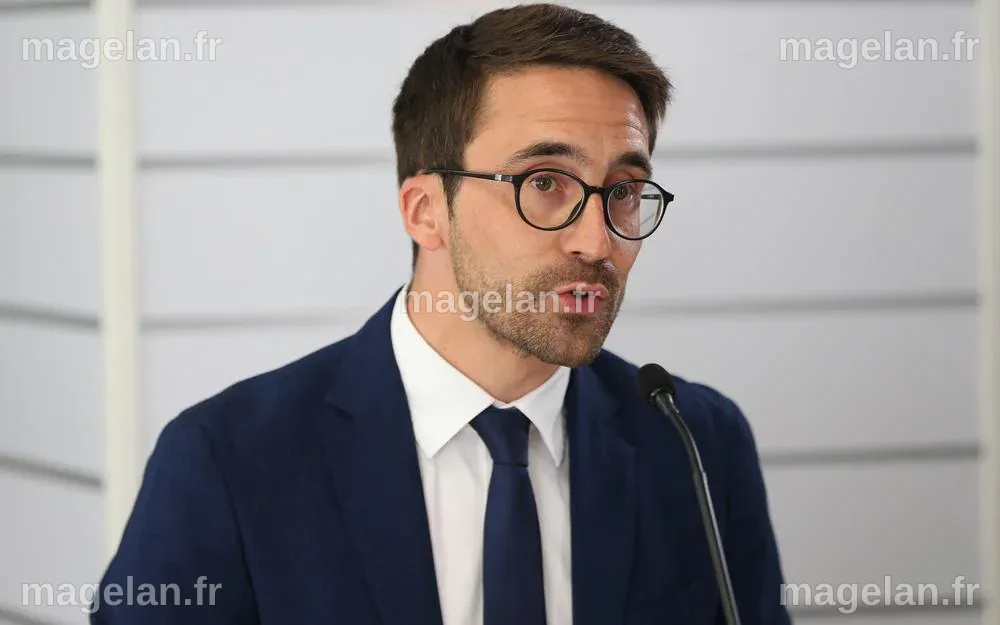 Santé : Thomas Mesnier s’oppose au gouvernement et s’attaque à la ...
